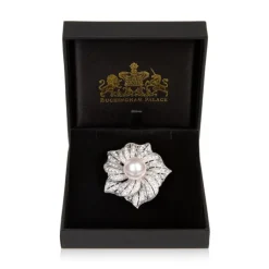 Flower With Pearl Brooch